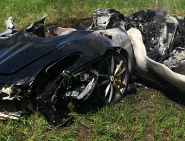 One Hour After Purchase – UK Man Destroys Ferrari
